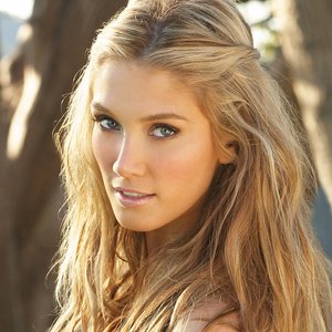 “Delta Goodrem”的封面