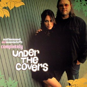 “Completely Under the Covers”的封面