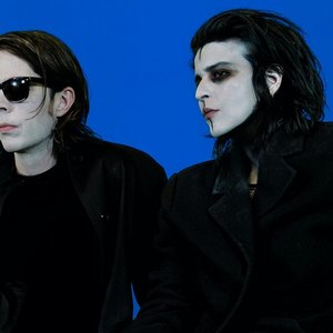 “VOWWS”的封面