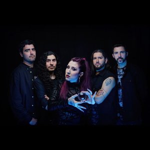 Imagen de 'Born In Exile'