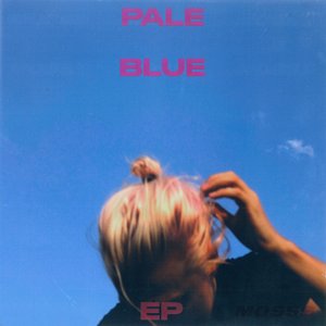 “Pale Blue”的封面