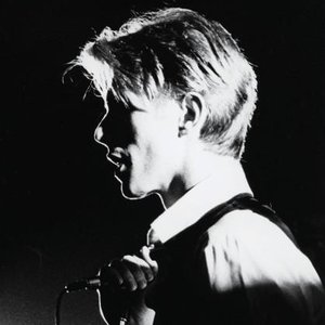 “David Bowie”的封面