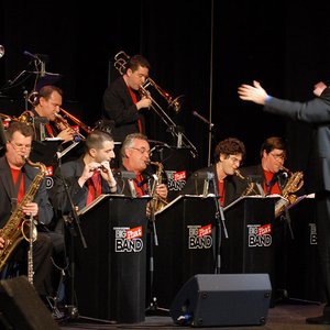 Изображение для 'Gordon Goodwin's Big Phat Band'