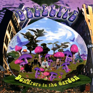 Imagen de 'Dewdrops in the Garden'