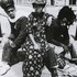 что такое rastafari в песне. 252cb5ce74a14a5dca21b37d563f94a7. что такое rastafari в песне фото. что такое rastafari в песне-252cb5ce74a14a5dca21b37d563f94a7. картинка что такое rastafari в песне. картинка 252cb5ce74a14a5dca21b37d563f94a7. Джа Растафарай, или растарафарианство, является не только молодежной культурой, но и самой настоящей религией. Бытует ошибочное мнение, что представители этой культуры – просто молодые люди с дредами или в разноцветных (красных, желтых, зеленых) шапках. Но не многие задумываются о том, что на самом деле Джа Растафарай — это сгусток самых разных учений, культов и религий, в которые входит христианство Африки, апостольские и сионские культы, философские взгляды разных сект, а также имеет место национализм по отношению к черной расе.История религии Джа Растафарай. Перевод слова «Джа» Если покопаться в истории, то можно найти несколько теорий о Джа Растафарай. Что значит Джа? Это бог или, как считают некоторые, с искажением произнесенное имя Иегова. По этим легендам, Джа побывал на нашей земле дважды, первый раз мы видели его в облике Иисуса Христа, а второй – не так уж и давно, в обличии Его Императорского Величества Хайле Селассие I. Эта теория, как и многие другие, считается не совсем ясной. Поэтому с такой религией, как растафарианство, нужно быть довольно аккуратным. Никто до конца не знает, что она собой представляет и где ее истои. Но мы точно знаем то, что возникла эта молодая религия на Ямайке, в 1930 годах. В те времена Ямайка еще была колонией Британии. В это время для чернокожих людей свобода существовала только на бумаге, несмотря на официальную отмену рабства по всему миру.