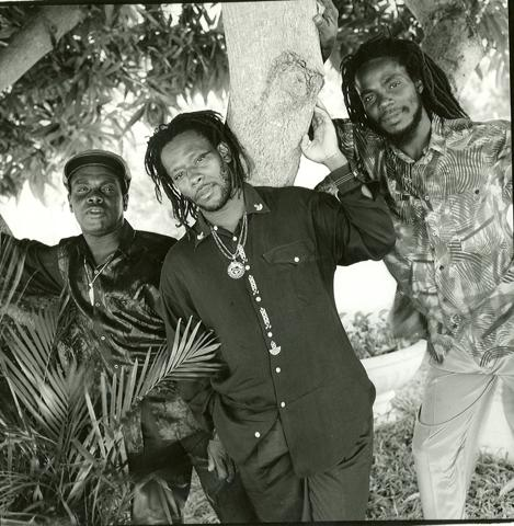 The Mighty Diamonds S Lyrics Chords 2008 • регги • vp records. the mighty diamonds s lyrics chords