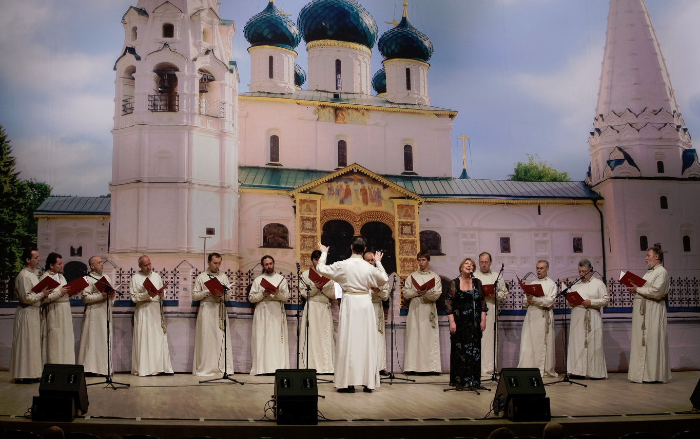 Свят свят свят хор. Хор Даниловского монастыря. Хор Данилова монастыря. Мужской хор Московского Данилова монастыря. Церковный хор Даниловского монастыря.