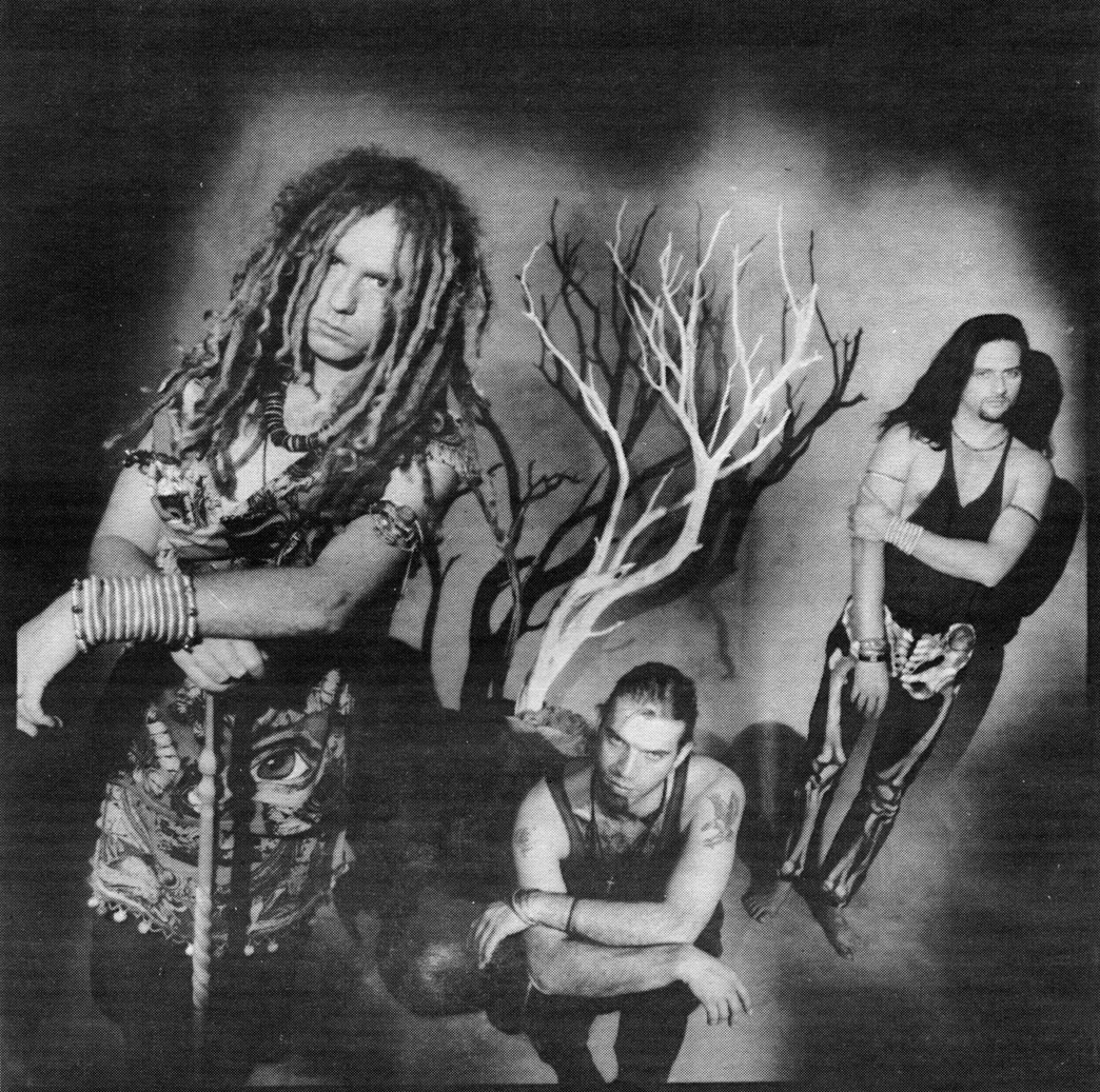 Last tribe группа. B-tribe. B-tribe. Итту племенная группа. Hilight tribe фото.