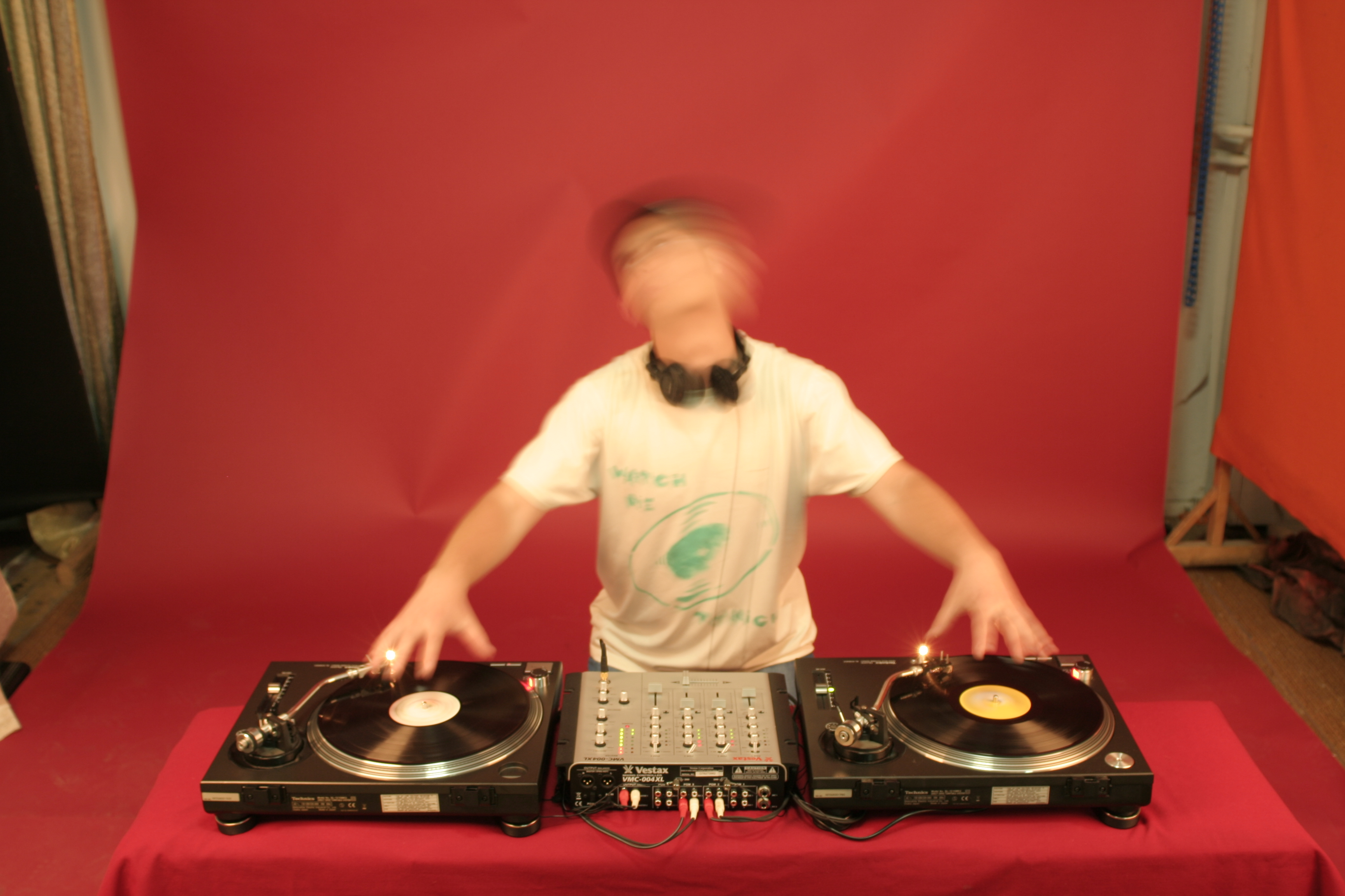 Dj body. Dj savillov. dj savillov растаман. диджей рингтон. body dj.