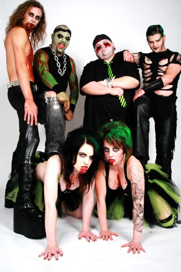 зомби в кислотном стиле. группа zombie цвет. группа zombie цвет. британская группа с зомби. музыкальная группа зомби.